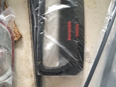 Tay cốp sau xe Ford Ranger